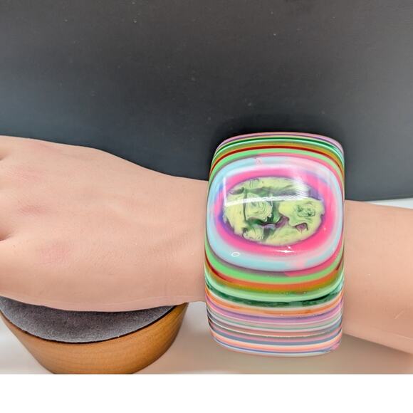 Carlos Sobral, Brazil, RARE! Signed Wide Rainbow Stripe Resin Bangle Bracelet - Picture 4 of 14